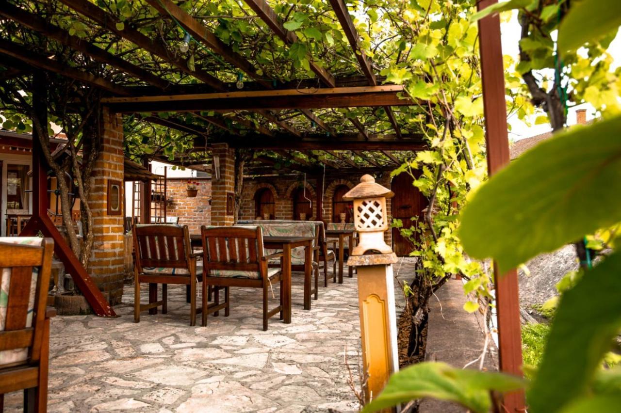 Nasice Restoran I Prenociste Egghus酒店 外观 照片