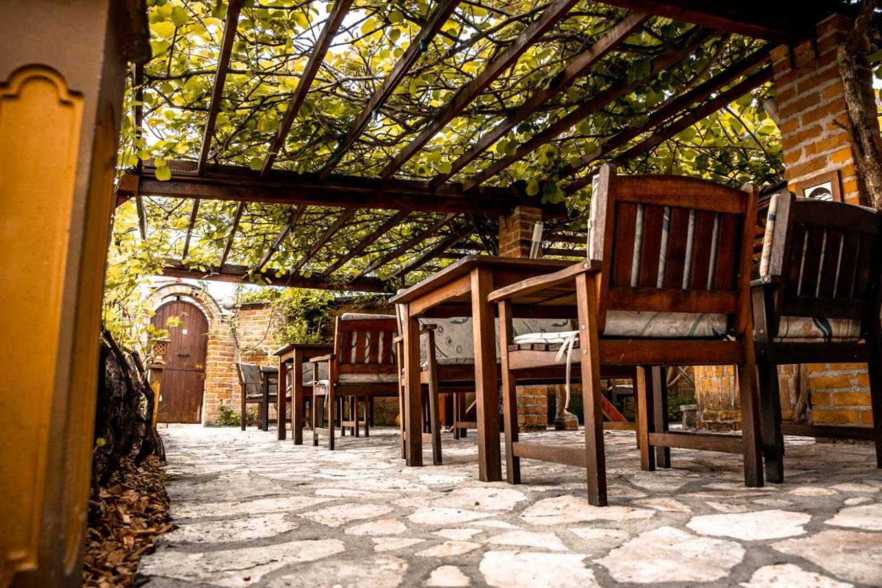 Nasice Restoran I Prenociste Egghus酒店 外观 照片